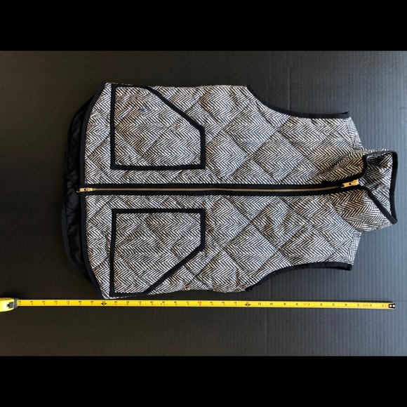 J Crew vest size XXS but fits like small. - Picture 7 of 8